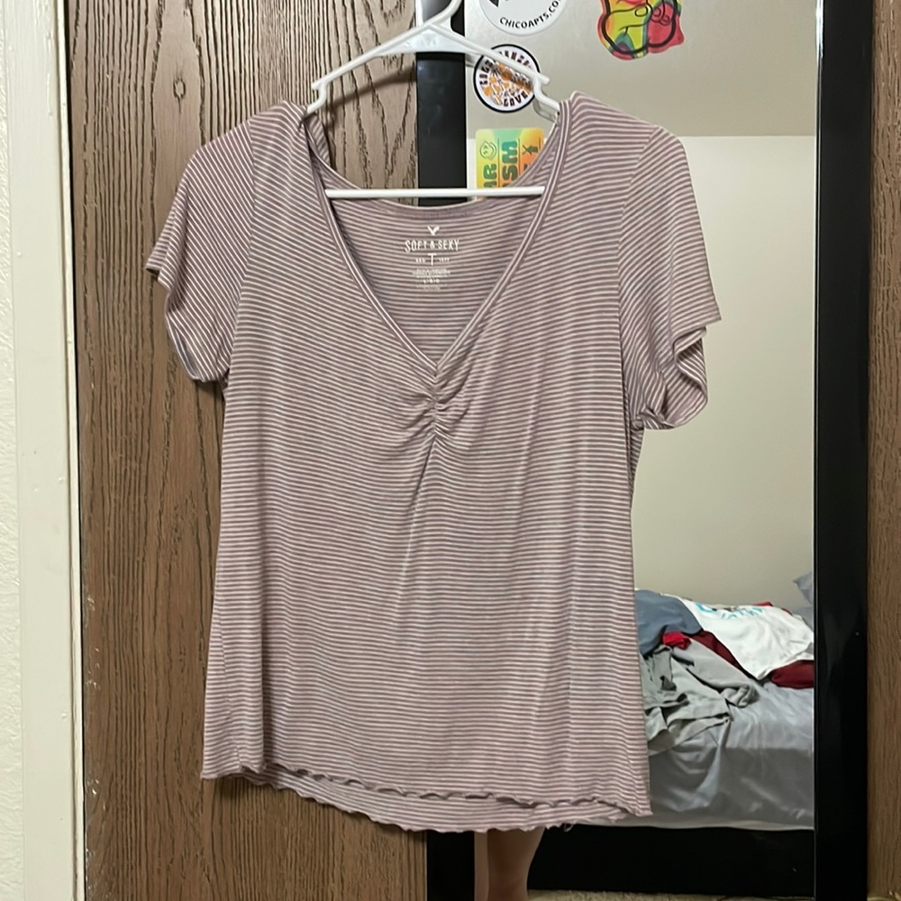 American Eagle tee